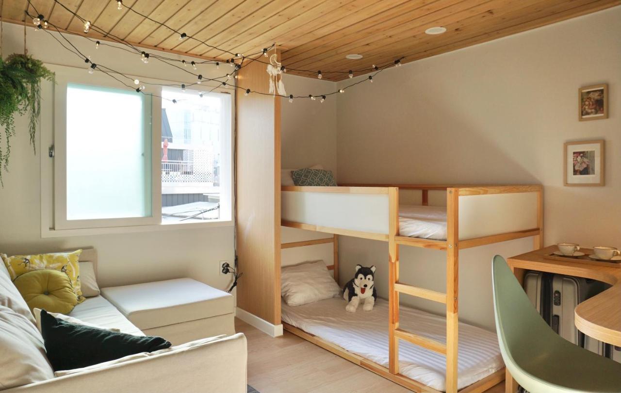 Mapo Rooftop Camping House Сеул Экстерьер фото